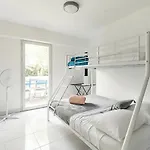 Rooftop Pool, Private Garden, At The Beach! Appartement *
