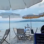 Appartement Rooftop Pool, Private Garden, At The Beach!