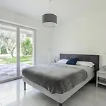 Rooftop Pool, Private Garden, At The Beach! Appartement *
