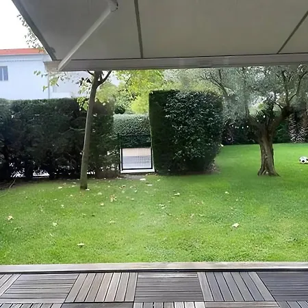 Апартаменти Rooftop Pool, Private Garden, At The Beach!