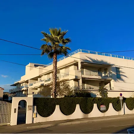 Rooftop Pool, Private Garden, At The Beach! Antibes