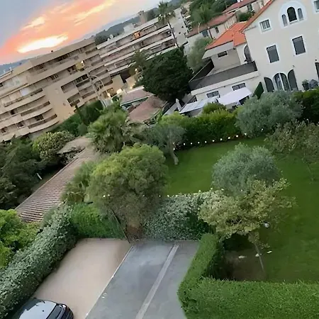 Апартаменти Rooftop Pool, Private Garden, At The Beach!