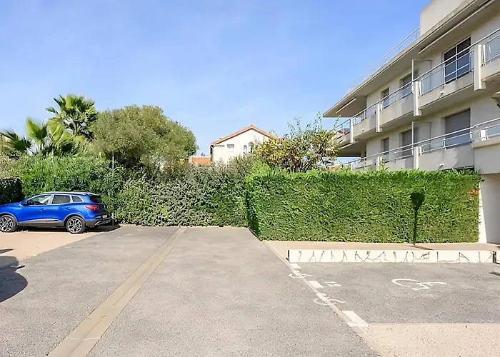 Rooftop Pool, Private Garden, At The Beach! Antibes