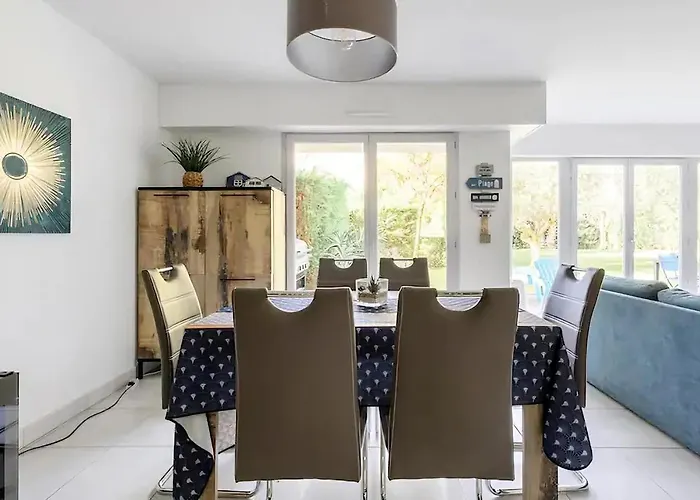 Daire Rooftop Pool, Private Garden, At The Beach! *