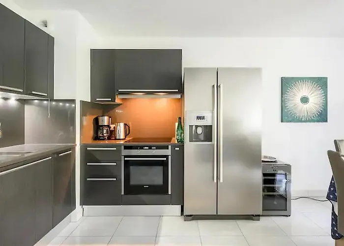 Rooftop Pool, Private Garden, At The Beach!