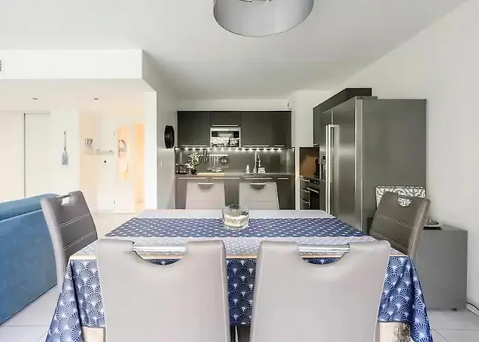 Daire Rooftop Pool, Private Garden, At The Beach! *